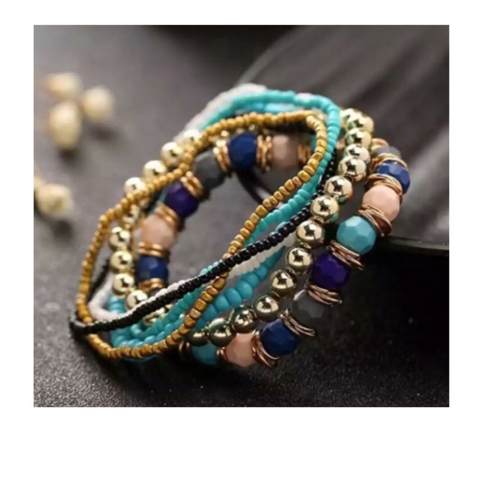 ✳️❇️✴️ Multi Layer Beaded Bracelet